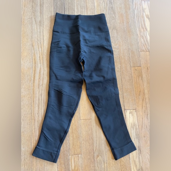 Lululemon leggings - Picture 1 of 2